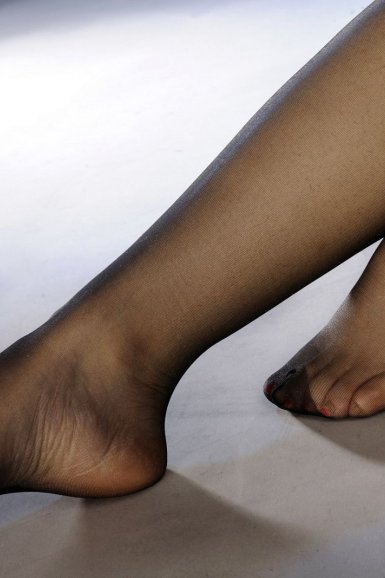  在线体育：媒体指丹麦王妃曾做隆胸手术 